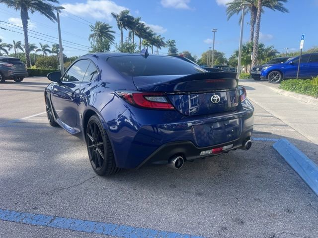 Used 2025 Toyota GR86 Premium w/ Performance Package image 6