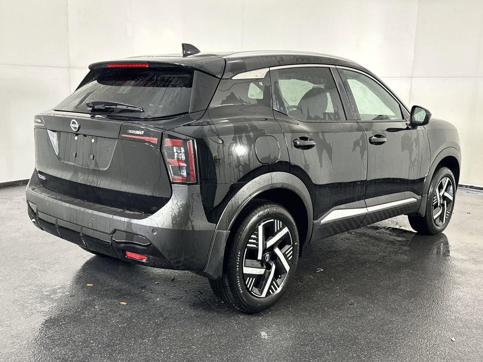 New 2026 Nissan Kicks SV w/ SV Premium Package FWD image 8