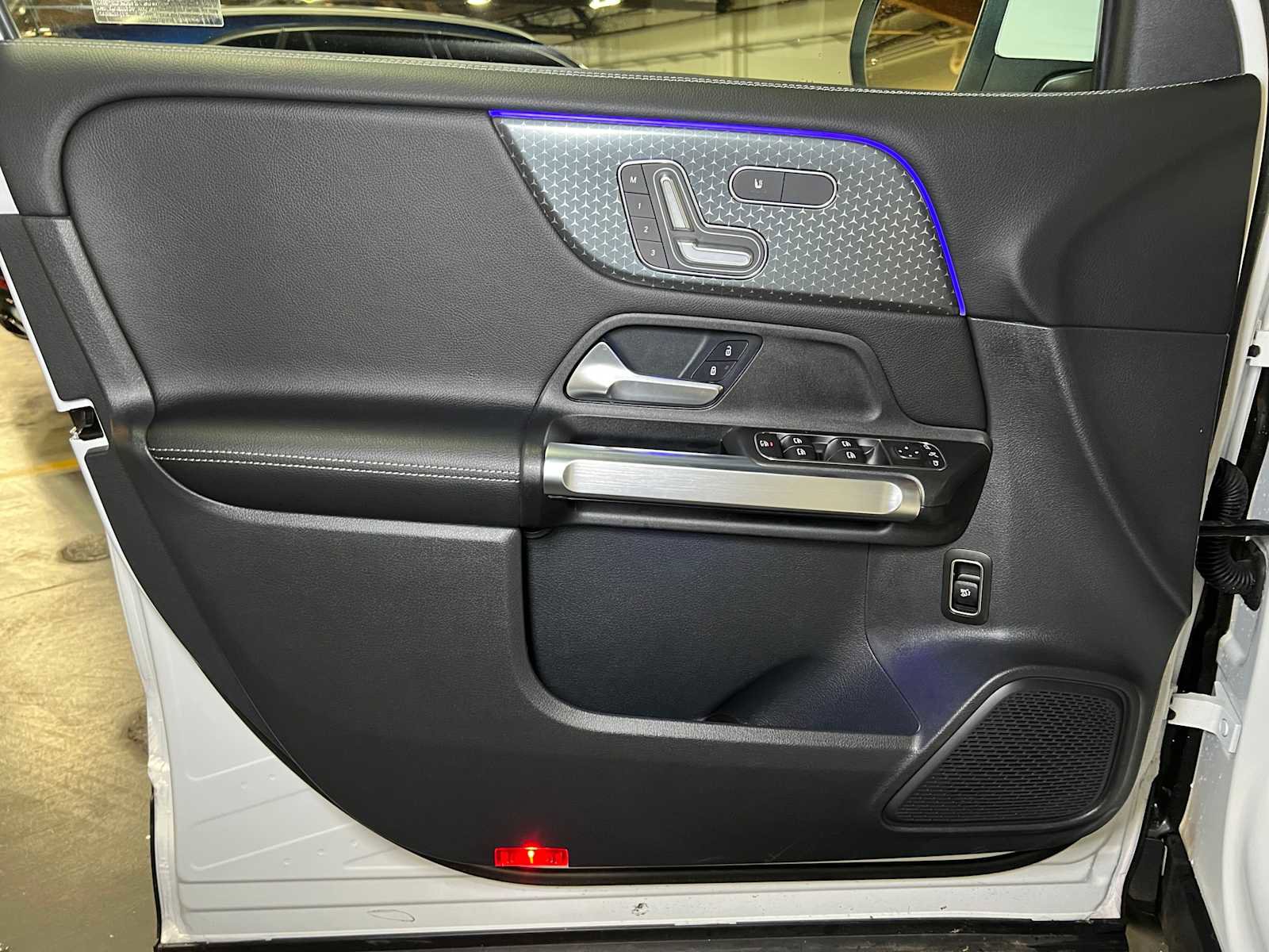 Certified 2025 Mercedes-Benz GLB 250 4MATIC image 21