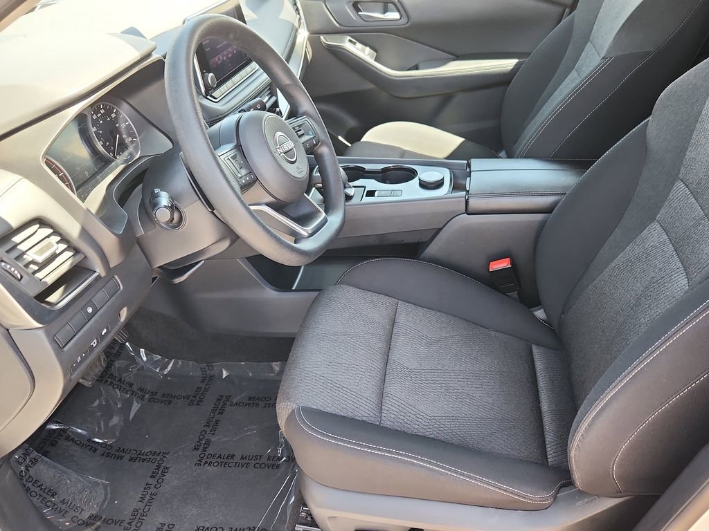 Used 2024 Nissan Rogue SV AWD/4WD image 7