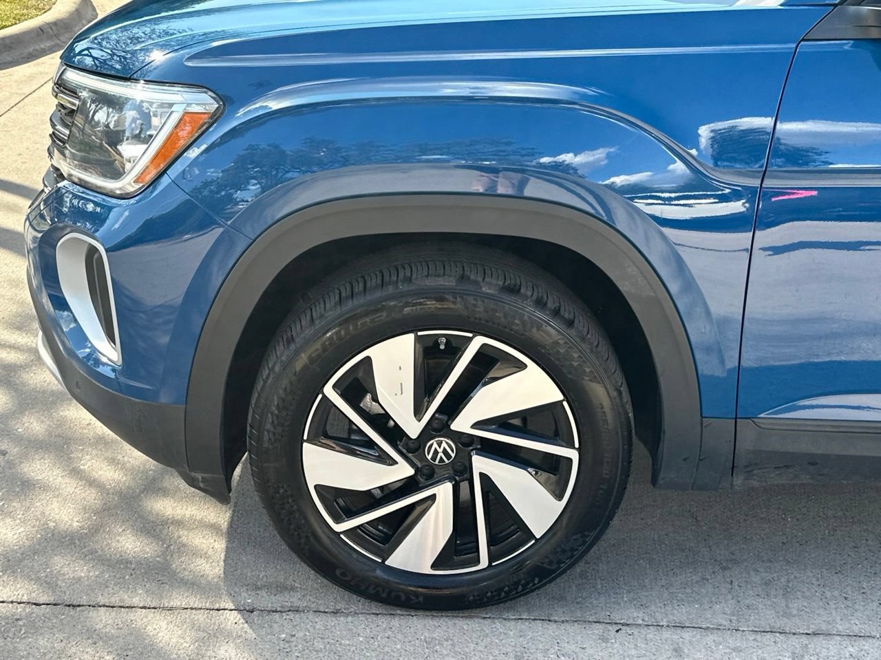 Used 2026 Volkswagen Atlas SE FWD image 9
