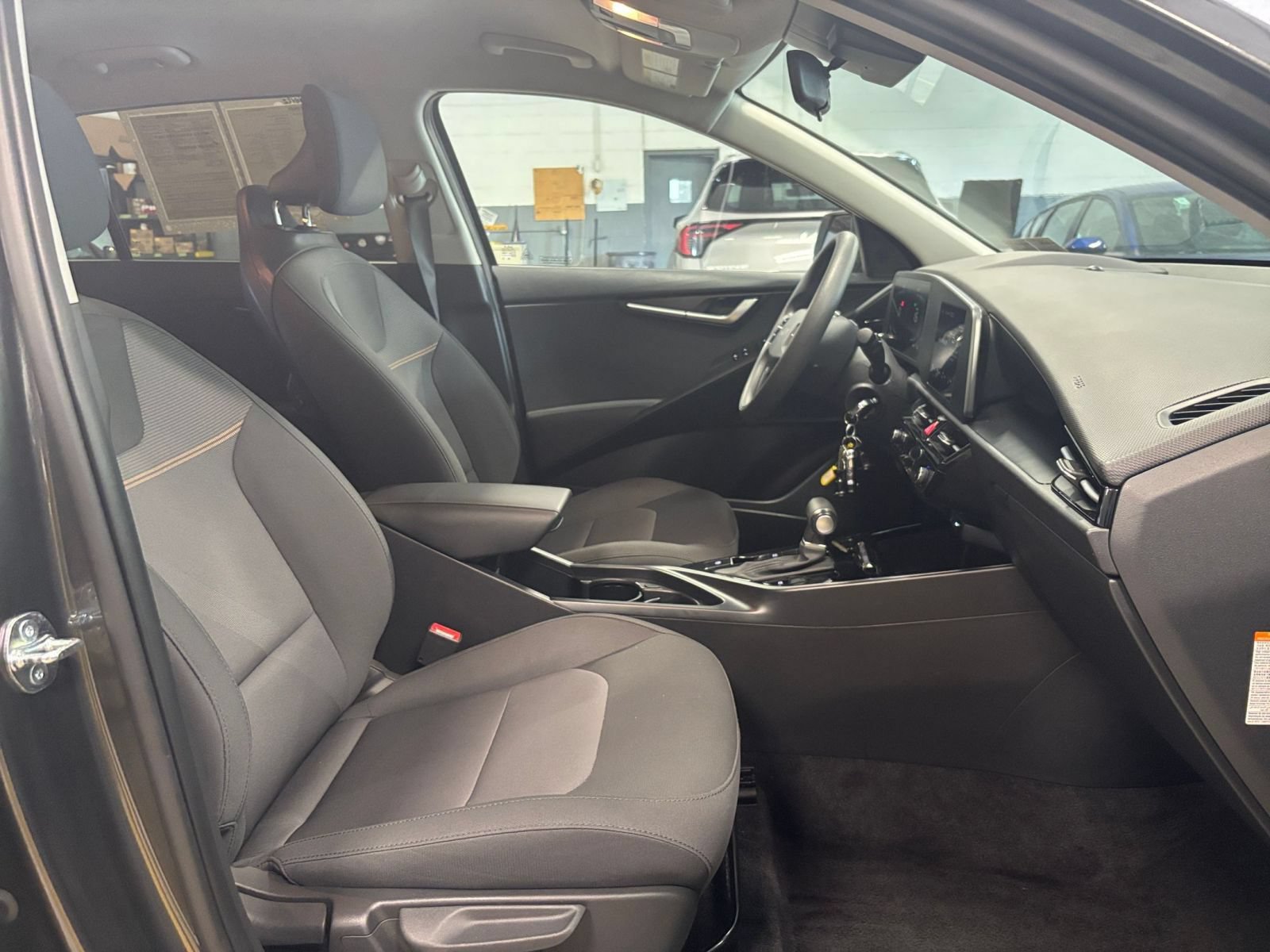 Used 2026 Kia Niro LX FWD image 24