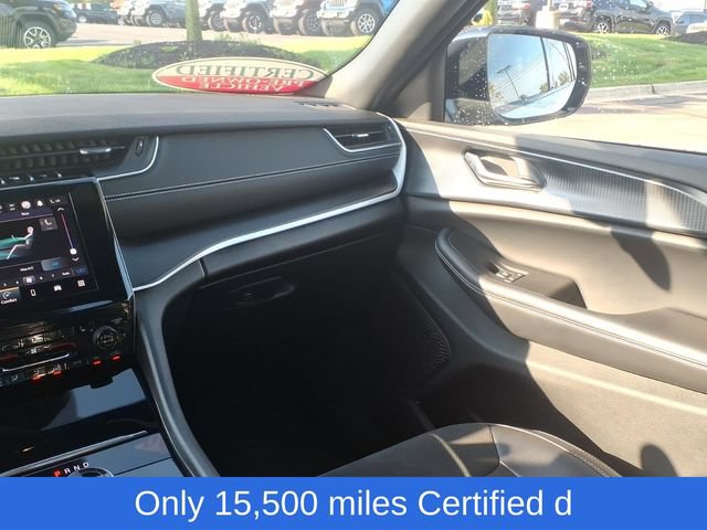 Certified 2023 Jeep Grand Cherokee L Laredo AWD/4WD image 12