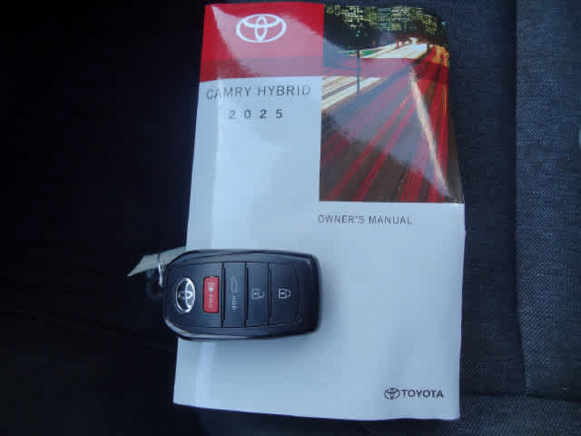 Certified 2025 Toyota Camry LE FWD image 31