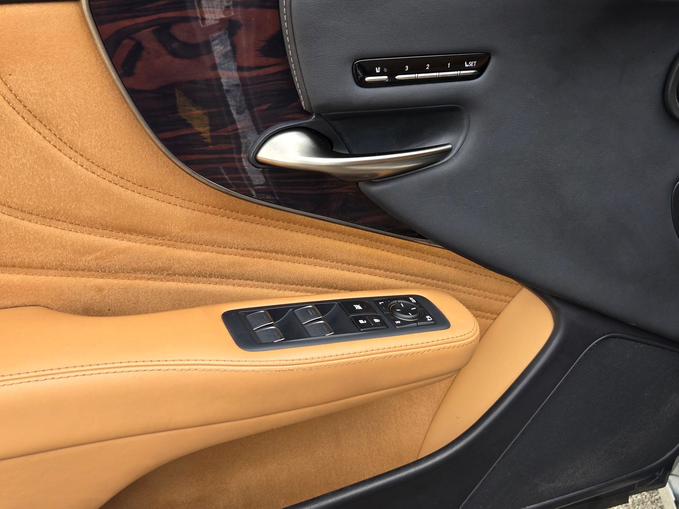 Used 2022 Lexus LS 500 AWD w/ Interior Upgrade Package image 11