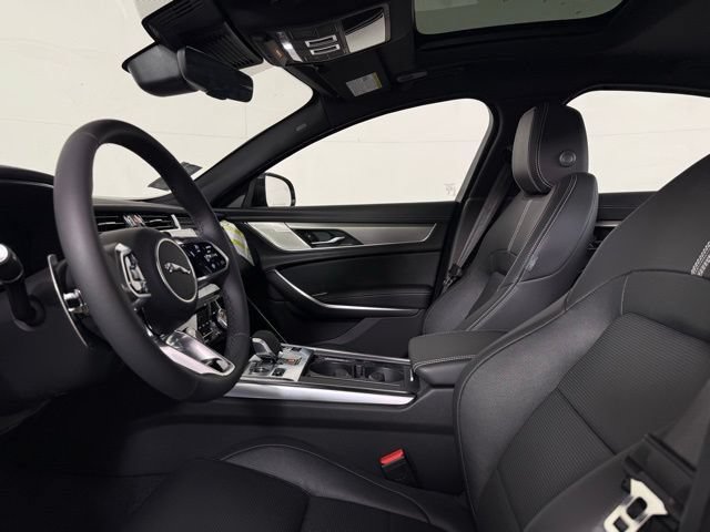 New 2024 Jaguar XF R-Dynamic SE AWD/4WD image 5