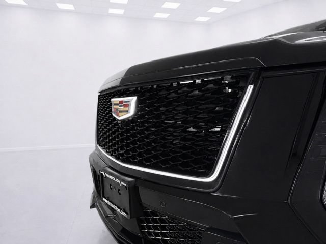 Used 2026 Cadillac Escalade V AWD/4WD image 7