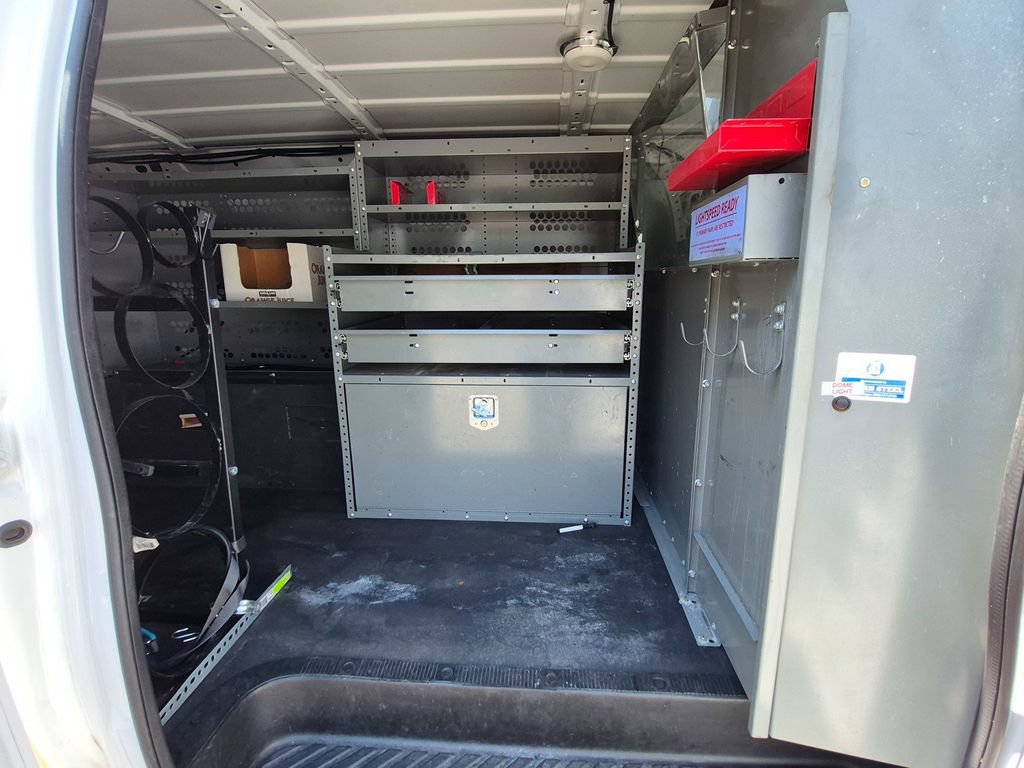 Used 2010 Ford E-250 and Econoline 250 RWD image 8