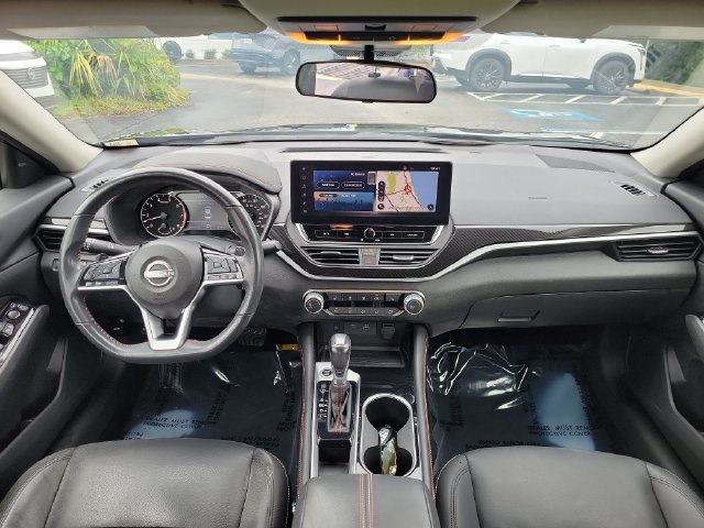Used 2023 Nissan Altima 2.5 SR w/ SR Premium Package FWD image 10