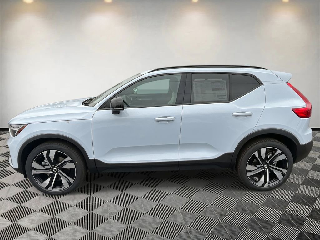 New 2026 Volvo XC40 B5 Ultra w/ Climate Package image 6