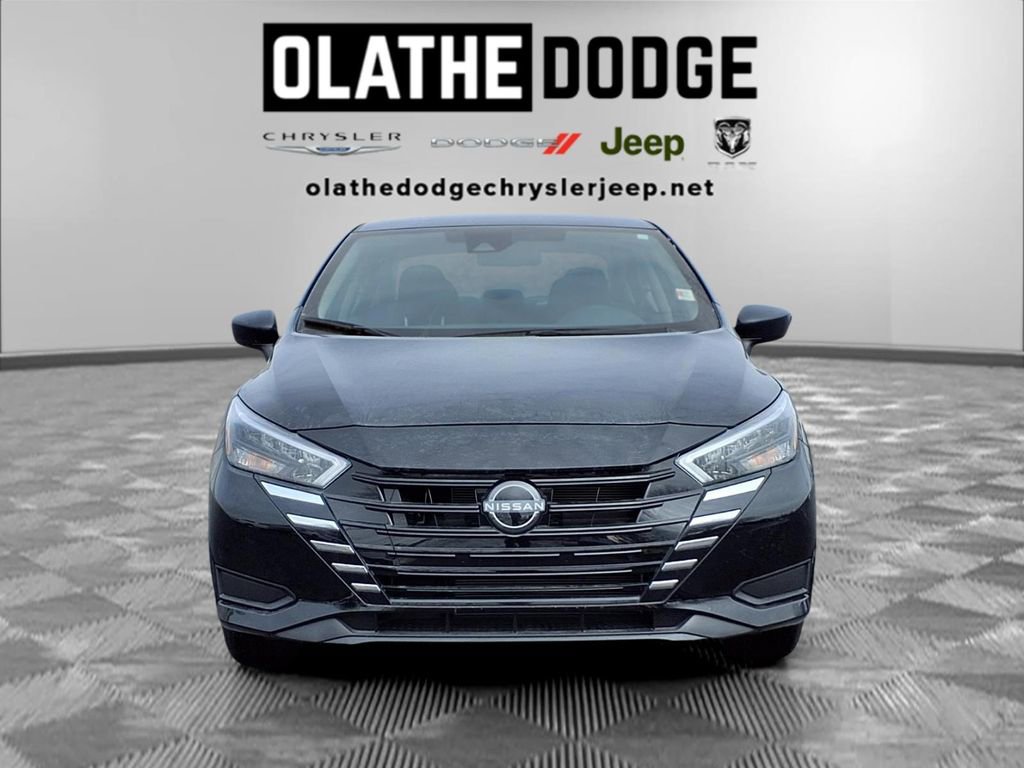 Used 2025 Nissan Versa S w/ Trunk Package image 29