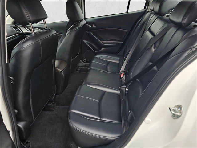 Used 2018 MAZDA MAZDA3 Touring FWD image 18