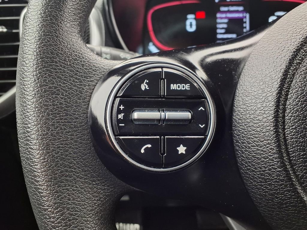 Used 2025 Kia Soul LX w/ LX Technology Package image 11