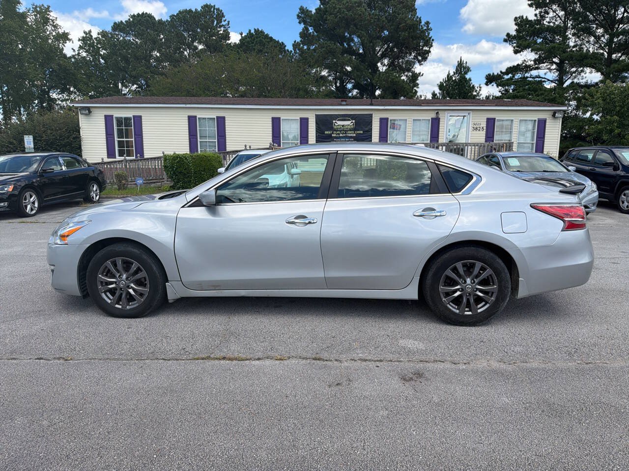 Used 2015 Nissan Altima 2.5 S w/ Special Edition Package FWD image 8