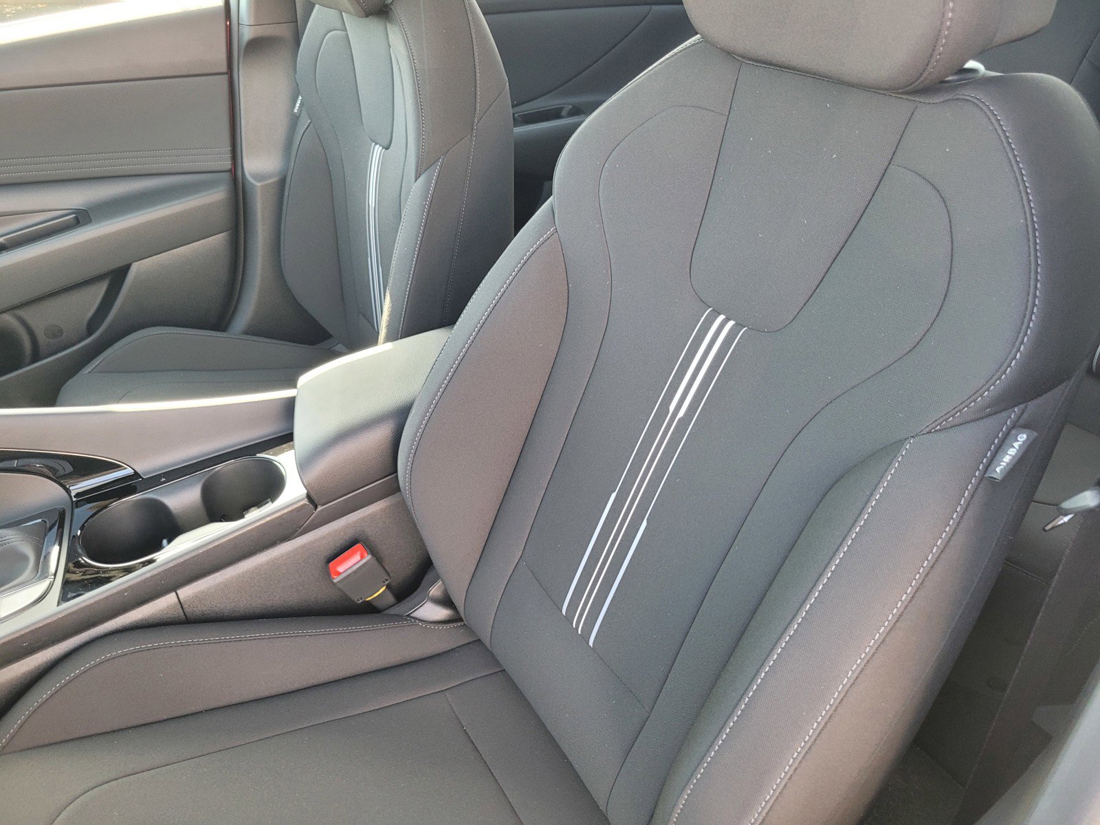 New 2025 Hyundai Elantra SEL image 15