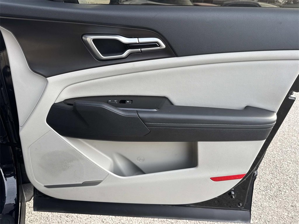 Certified 2024 Kia Sportage EX image 28