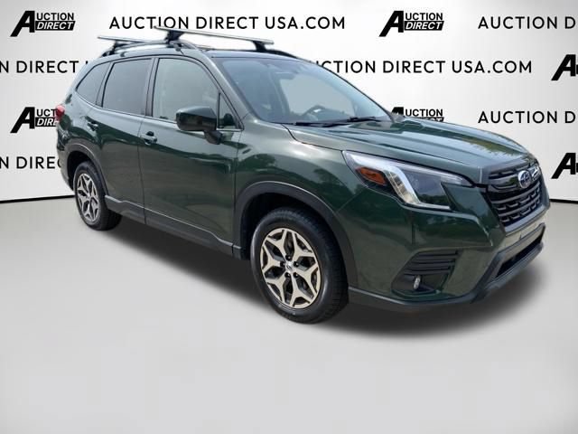 Used 2024 Subaru Forester Premium AWD/4WD image 25