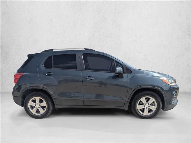 Certified 2022 Chevrolet Trax LT w/ LT Convenience Package FWD image 4