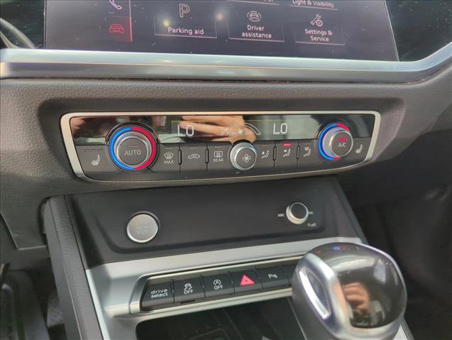 Used 2020 Audi Q3 2.0T Premium Plus w/ Premium Plus Package image 10