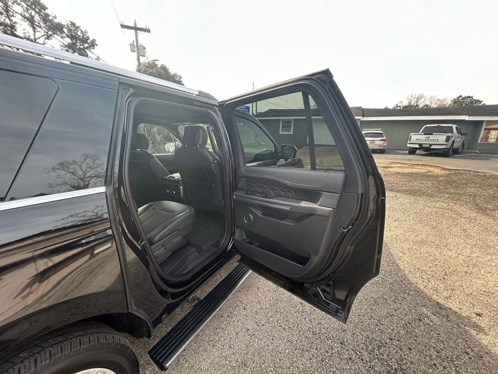 Used 2024 Ford Expedition Max Platinum image 24