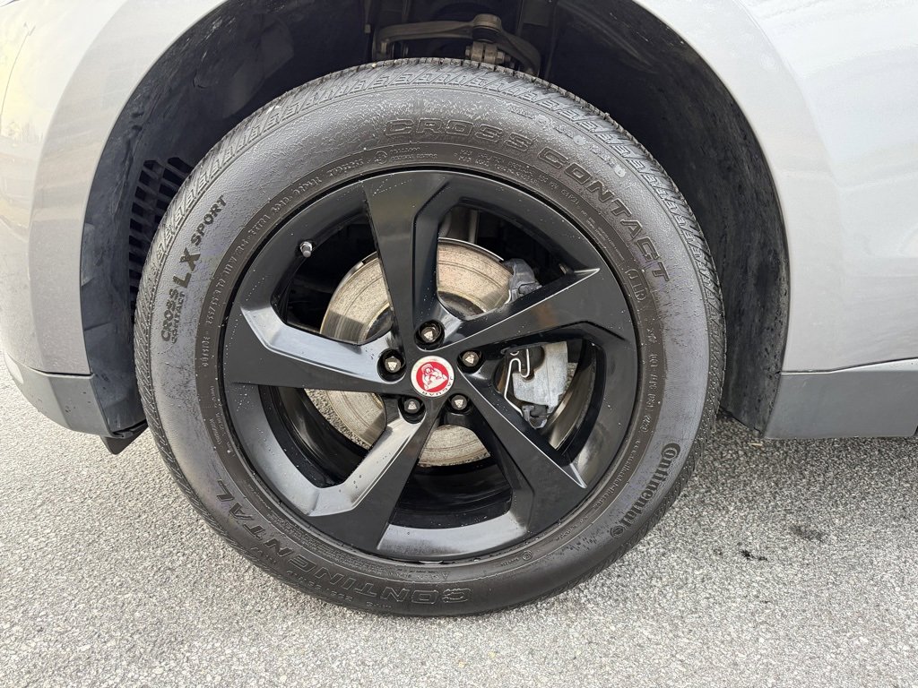 Used 2020 Jaguar F-PACE Premium image 7