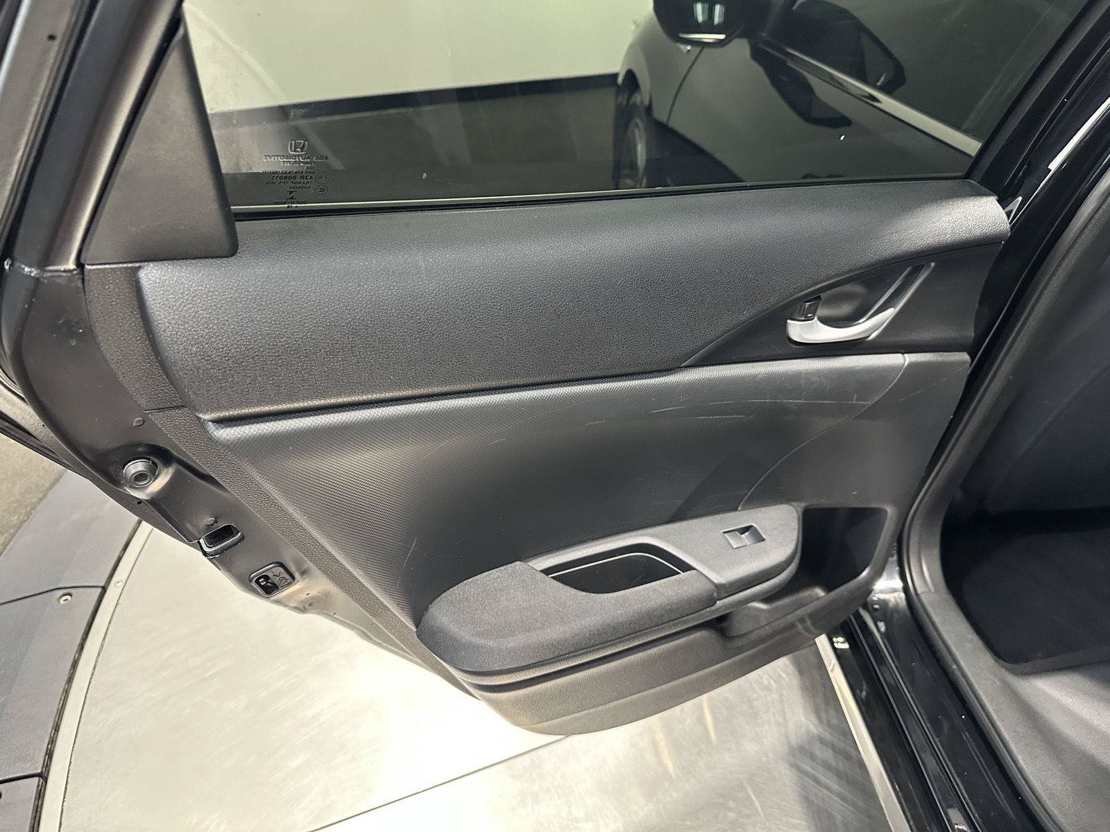 Used 2019 Honda Insight LX image 20