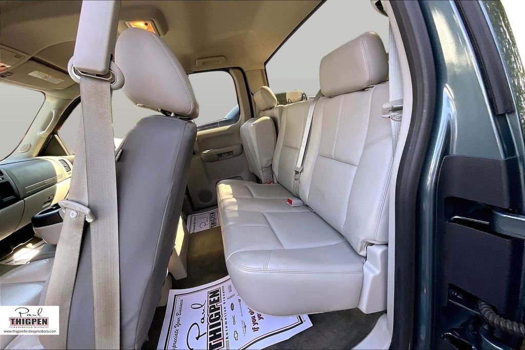 Used 2011 GMC Sierra 2500 SLE w/ SLE Preferred Package image 26