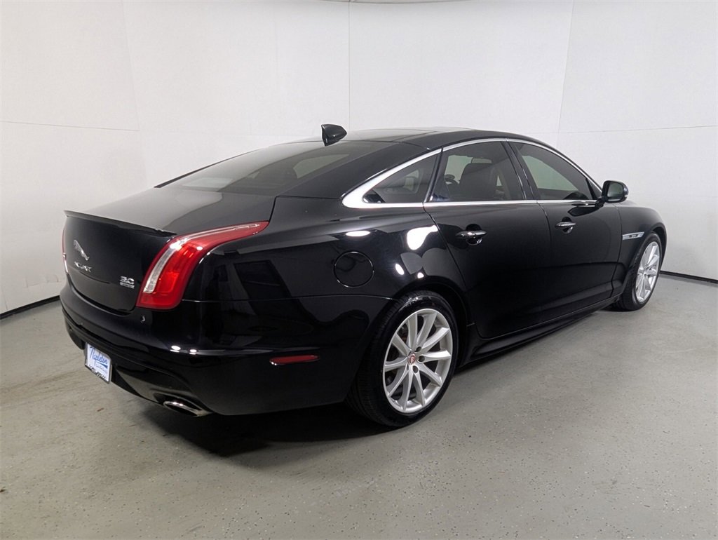 Used 2016 Jaguar XJ R-Sport image 7