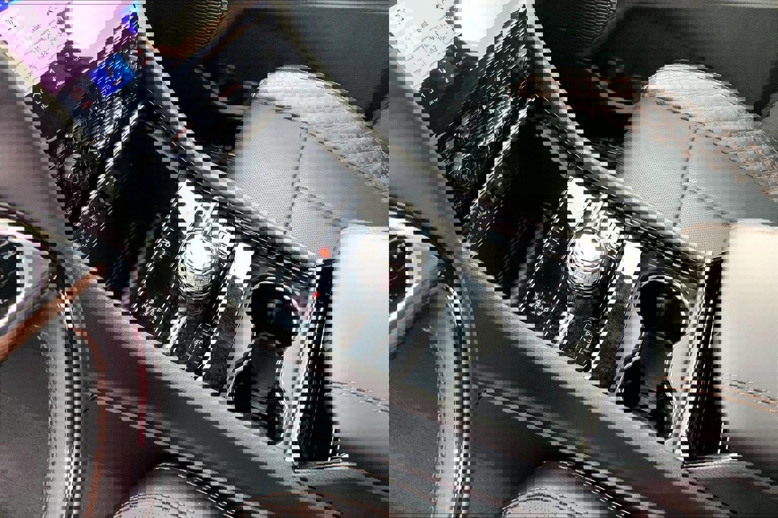 Used 2025 Jeep Grand Cherokee L Summit w/ Obsidian Package AWD/4WD image 17