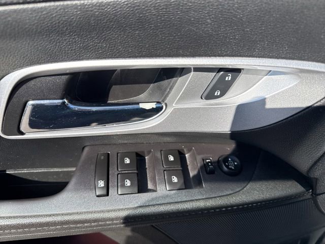 Used 2017 Chevrolet Equinox LS image 17