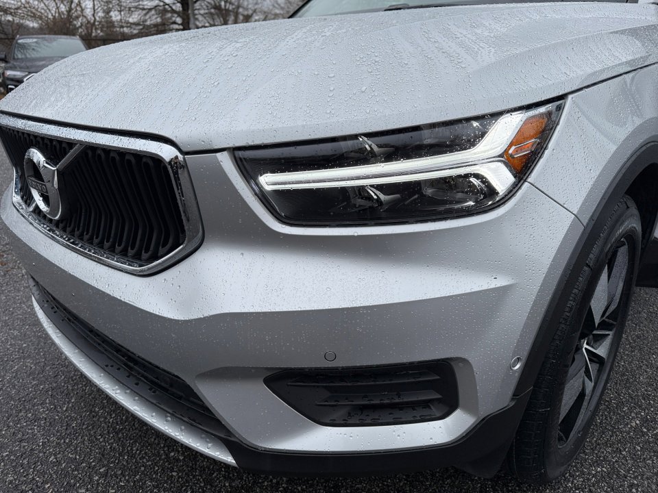 Used 2019 Volvo XC40 T5 Momentum image 24