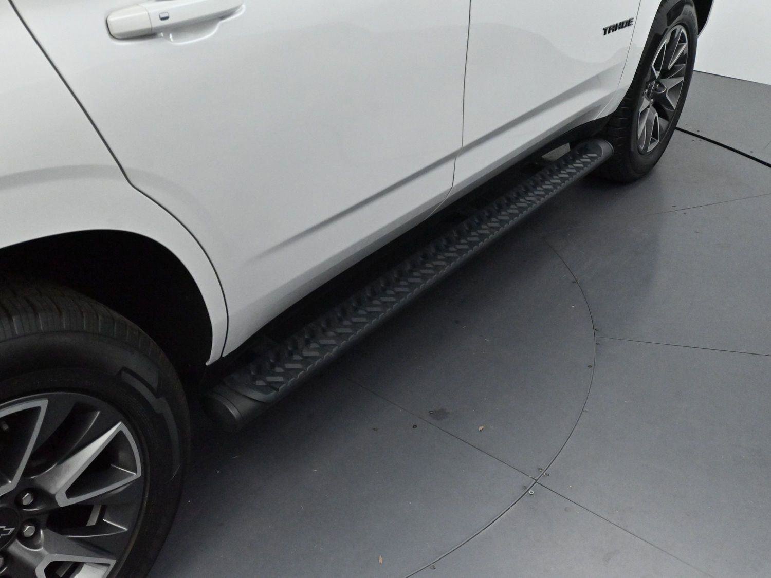 Used 2022 Chevrolet Tahoe Z71 w/ Z71 Off-Road Package image 9