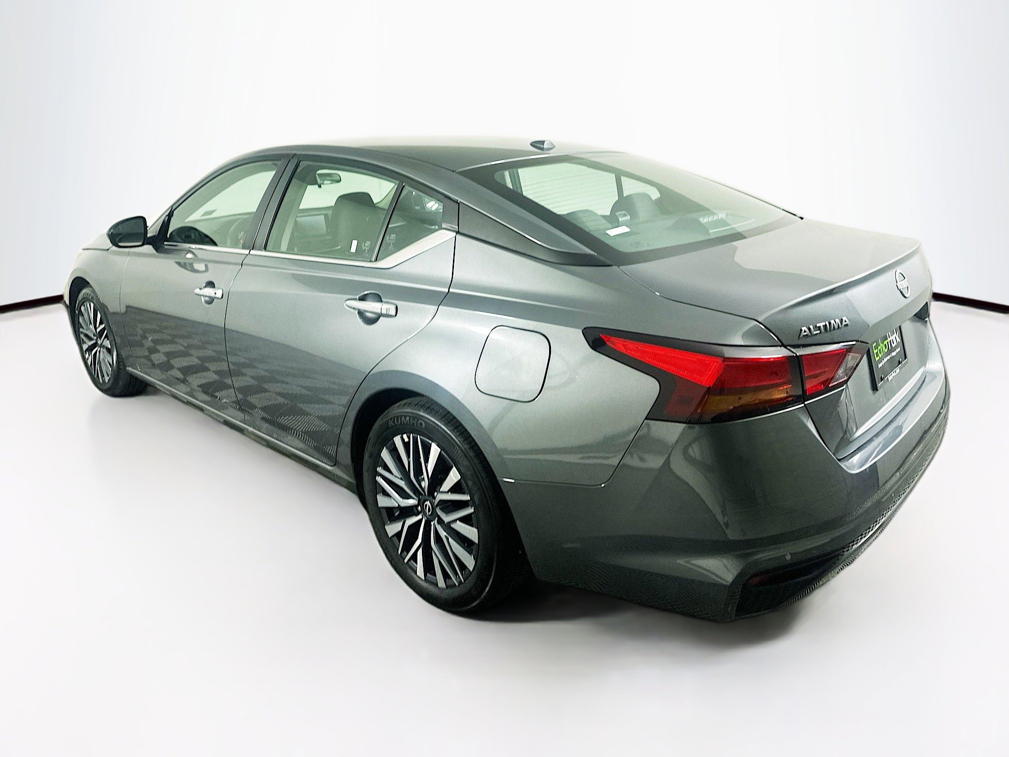 Used 2025 Nissan Altima 2.5 SV image 5