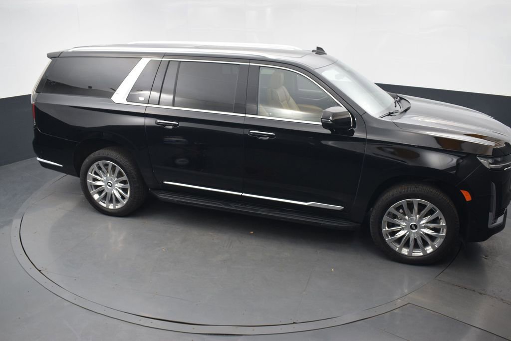 Used 2023 Cadillac Escalade ESV Premium Luxury image 47