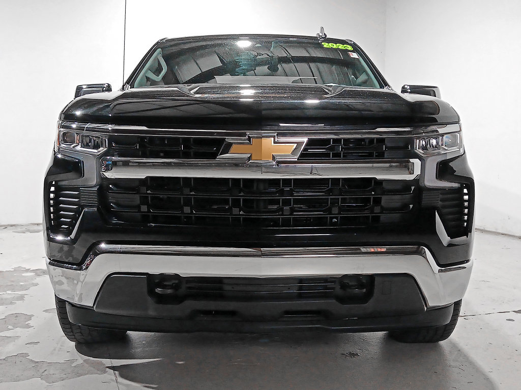 Used 2023 Chevrolet Silverado 1500 LT AWD/4WD image 2