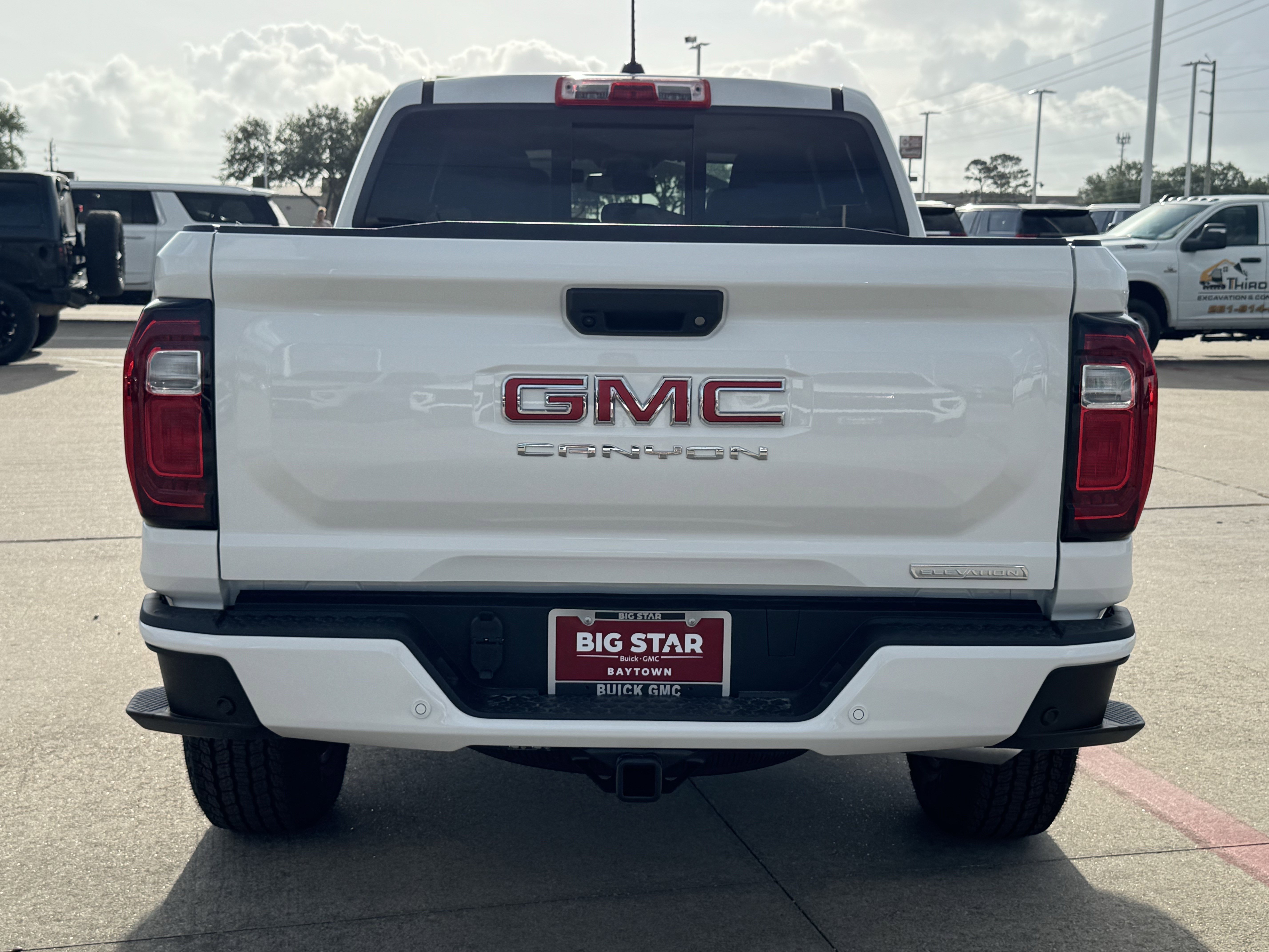 New 2026 GMC Canyon Elevation w/ Convenience Package RWD image 9