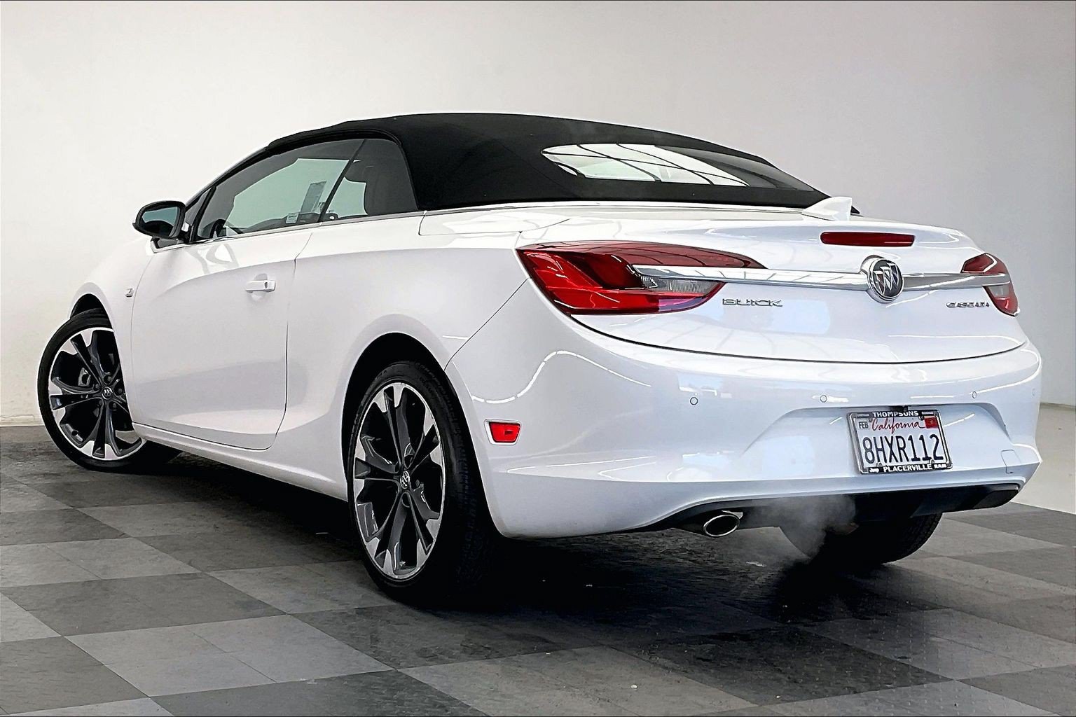 Used 2018 Buick Cascada Premium FWD image 9