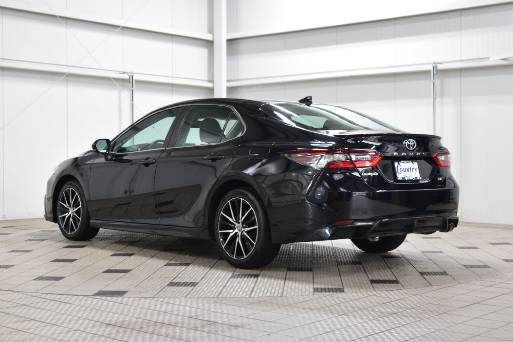 Used 2023 Toyota Camry SE w/ Cold Weather Package FWD image 6