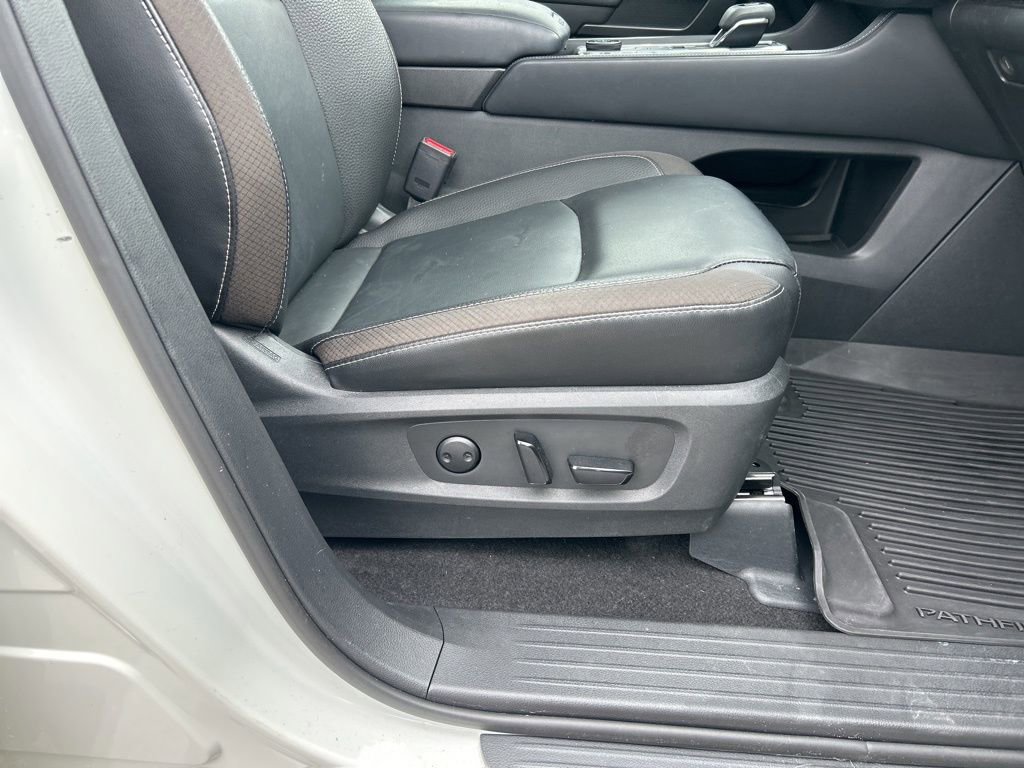 Certified 2023 Nissan Pathfinder SL w/ SL Premium Package image 43