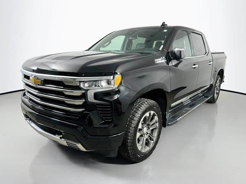 Used 2024 Chevrolet Silverado 1500 High Country AWD/4WD image 3