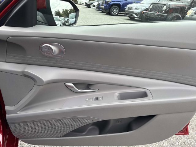 Used 2024 Hyundai Elantra SEL image 14