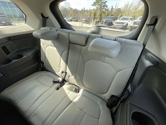Used 2025 Honda Pilot EX-L image 18