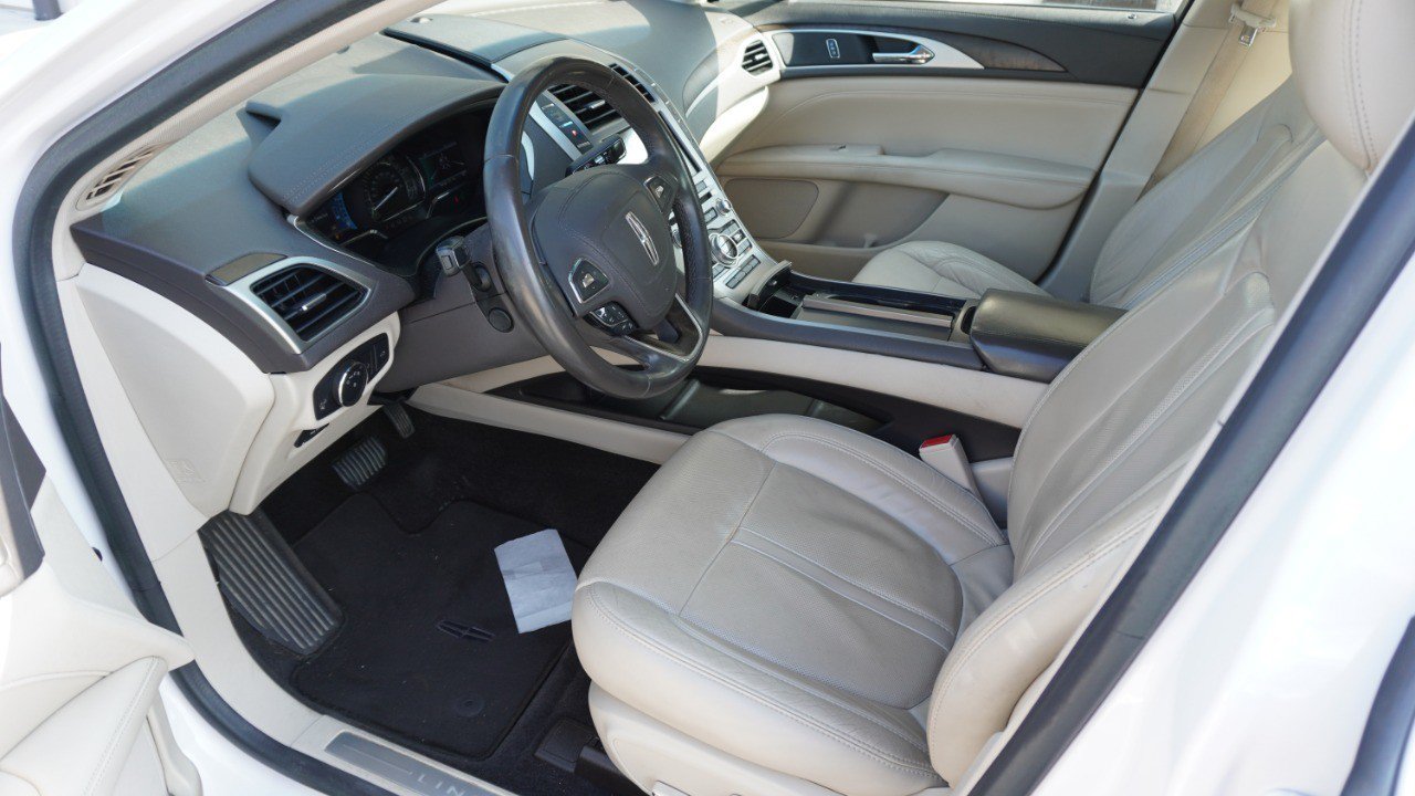 Used 2017 Lincoln MKZ Reserve w/ Technology Package FWD image 10