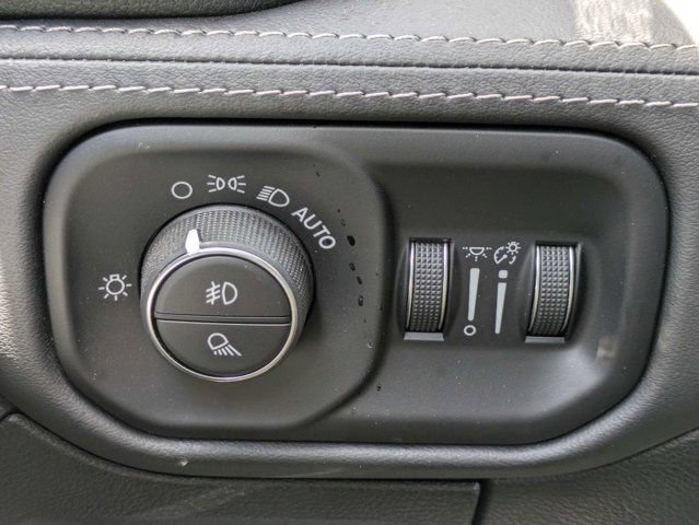 Used 2025 RAM 1500 Limited AWD/4WD image 18
