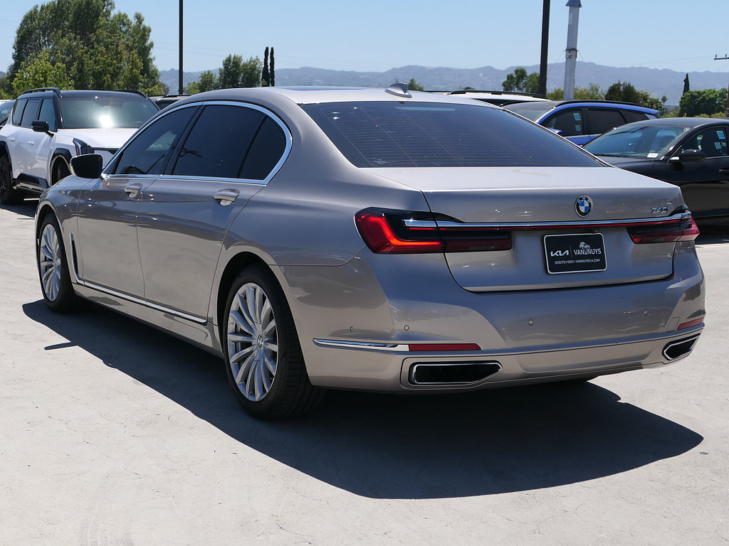 Used 2020 BMW 740i w/ Premium Package RWD image 6