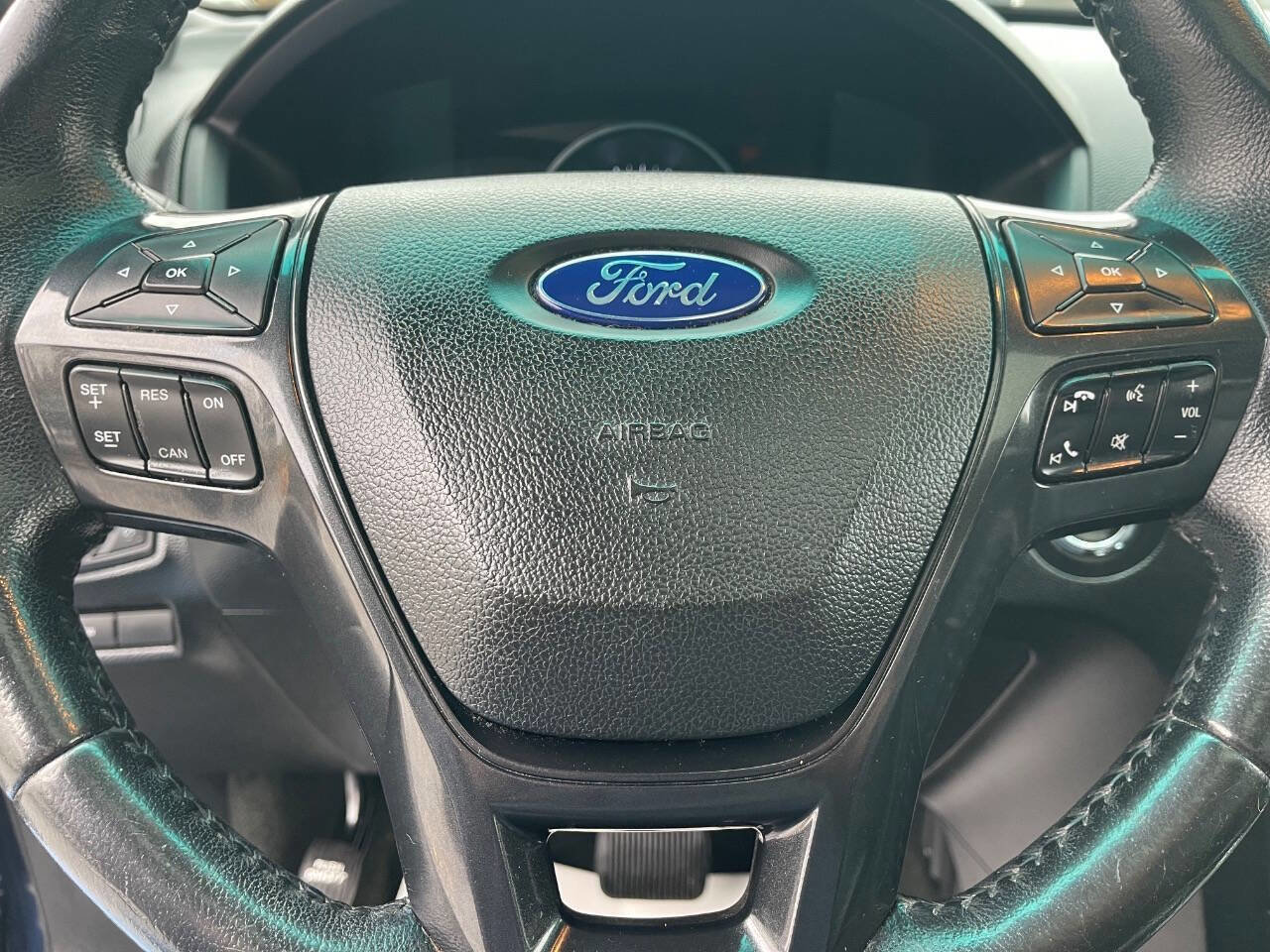 Used 2016 Ford Explorer XLT w/ Equipment Group 202A image 18