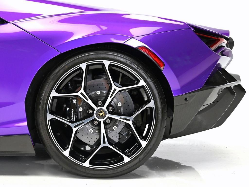 Used 2024 Lamborghini Revuelto AWD/4WD image 12