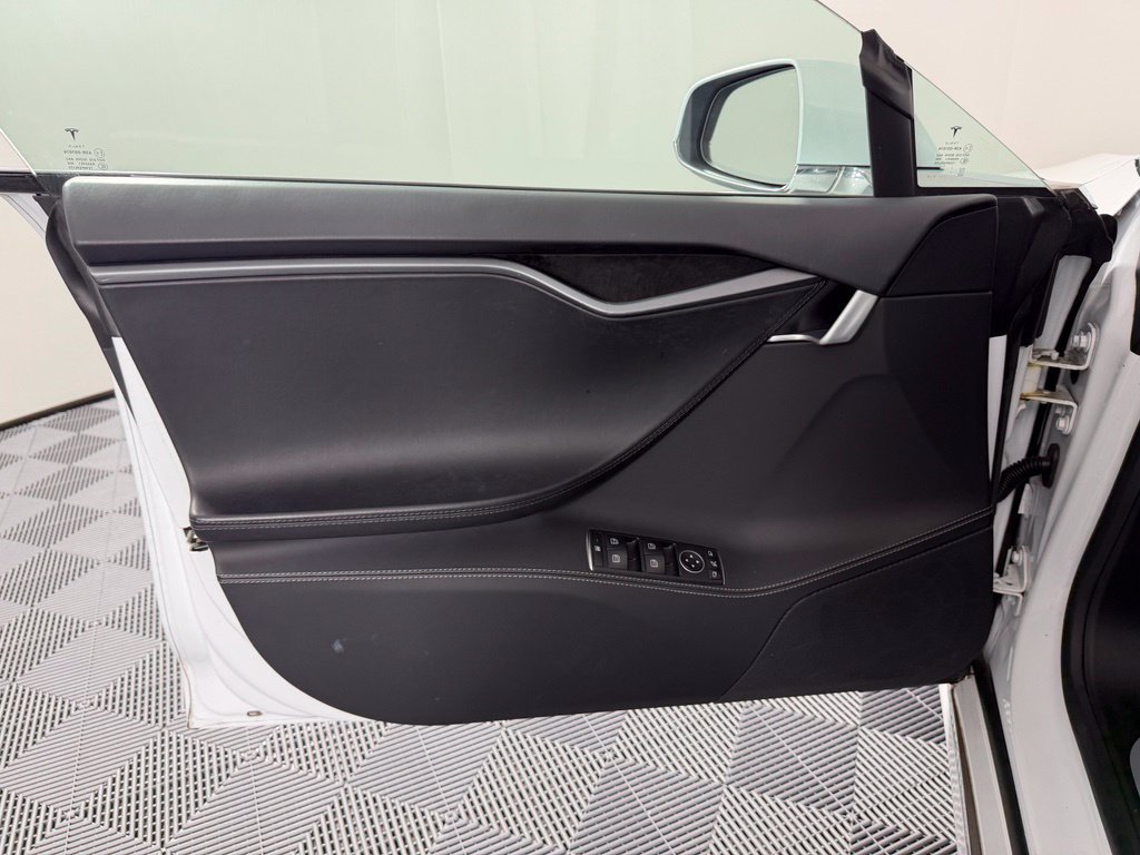 Used 2019 Tesla Model S 100D AWD/4WD image 15