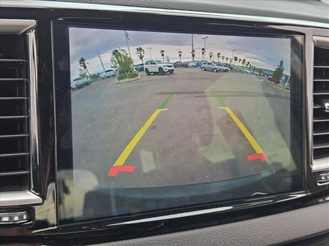 Used 2024 Chrysler Pacifica Touring-L image 13