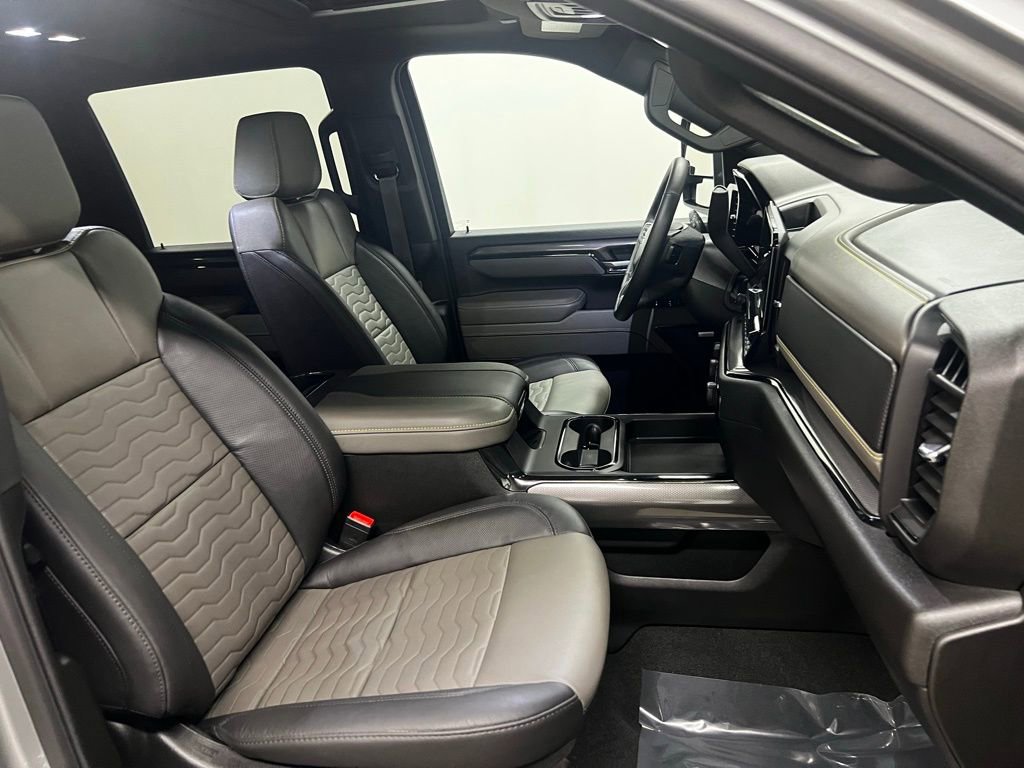 Used 2026 Chevrolet Silverado 2500 ZR2 AWD/4WD image 48